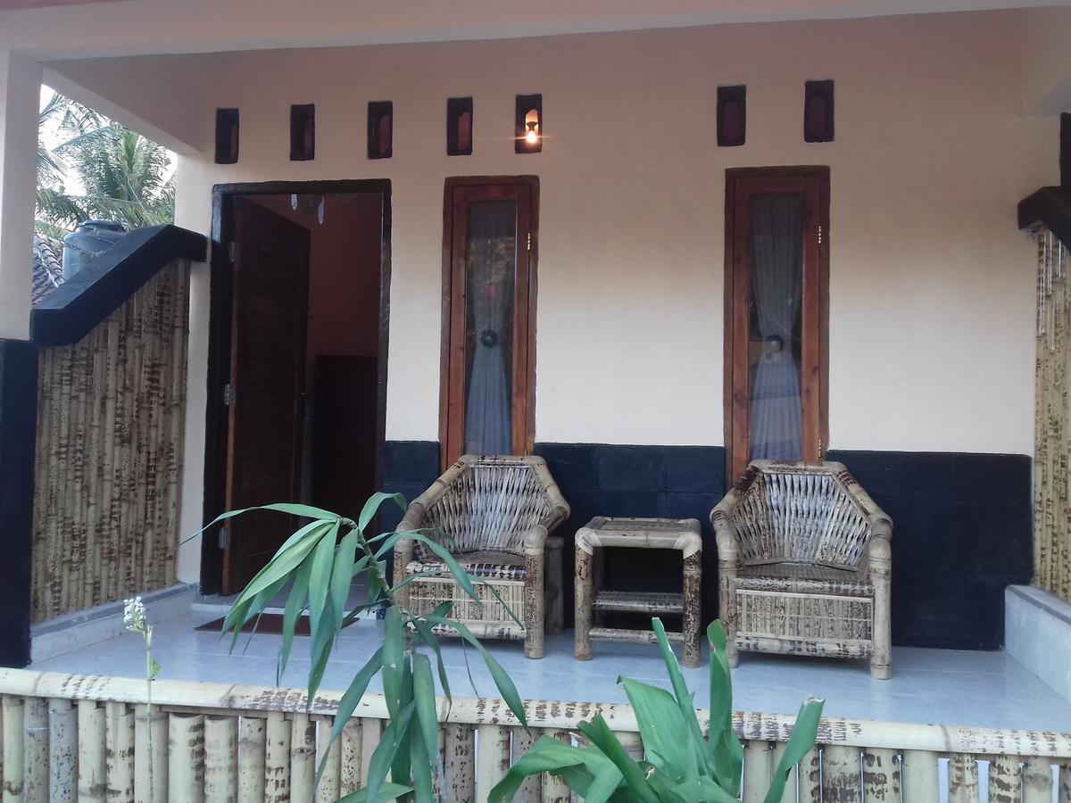 Telage Indah Homestay Kuta  Exterior photo