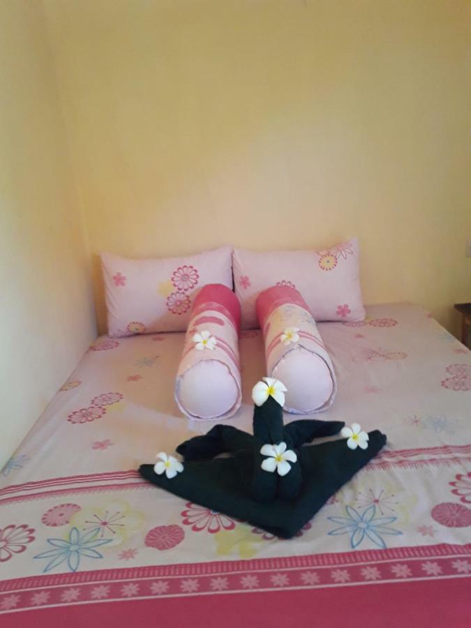 Telage Indah Homestay Kuta  Exterior photo